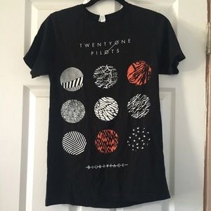 TØP Shirt *make offer*